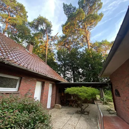 Haus, Idyllischer Garten, Garage Westerstede