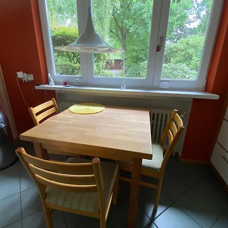 Villa Haus, Idyllischer Garten, Garage Westerstede