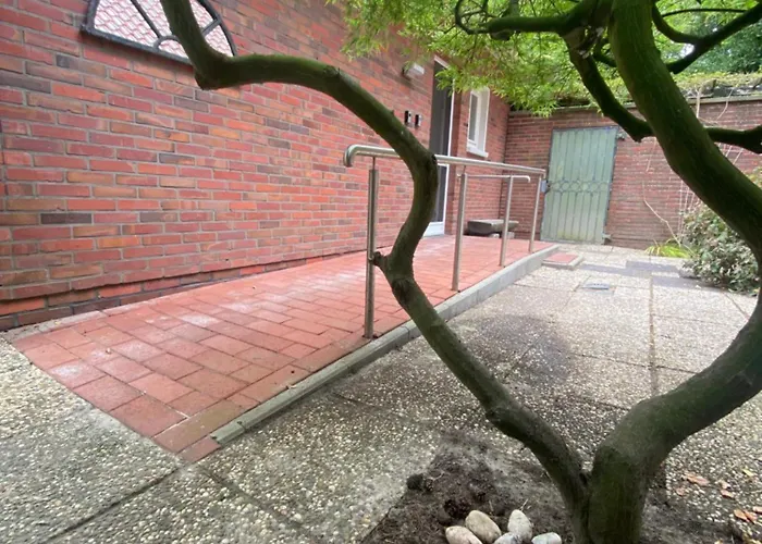 Villa Haus, Idyllischer Garten, Garage