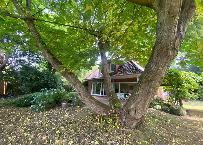 Villa Haus, Idyllischer Garten, Garage *