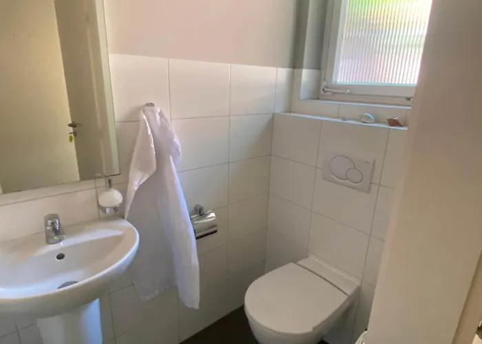 Haus, Idyllischer Garten, Garage *